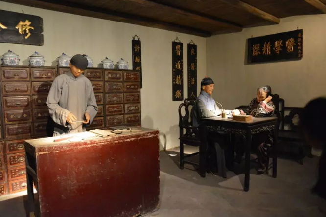 【昆中药杯·最美药店人】尊龙凯时-人生就是搏不生产美，尊龙凯时-人生就是搏是药店圈的星探